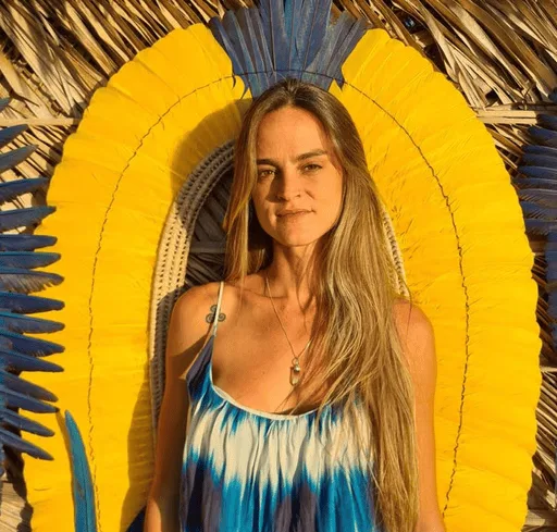 Flávia Davies